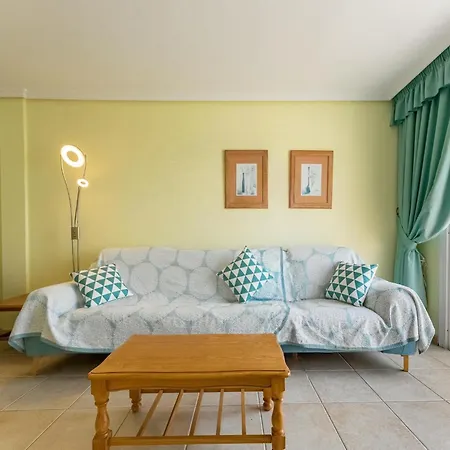 With Garden Views In Apartment *