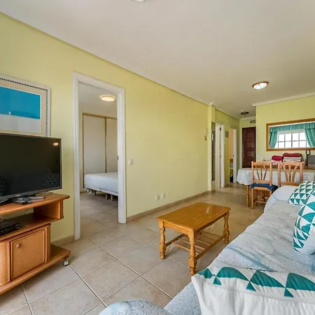 Apartment With Garden Views In El Médano