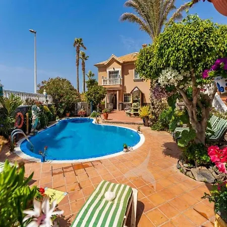 Apartment With Garden Views In El Médano